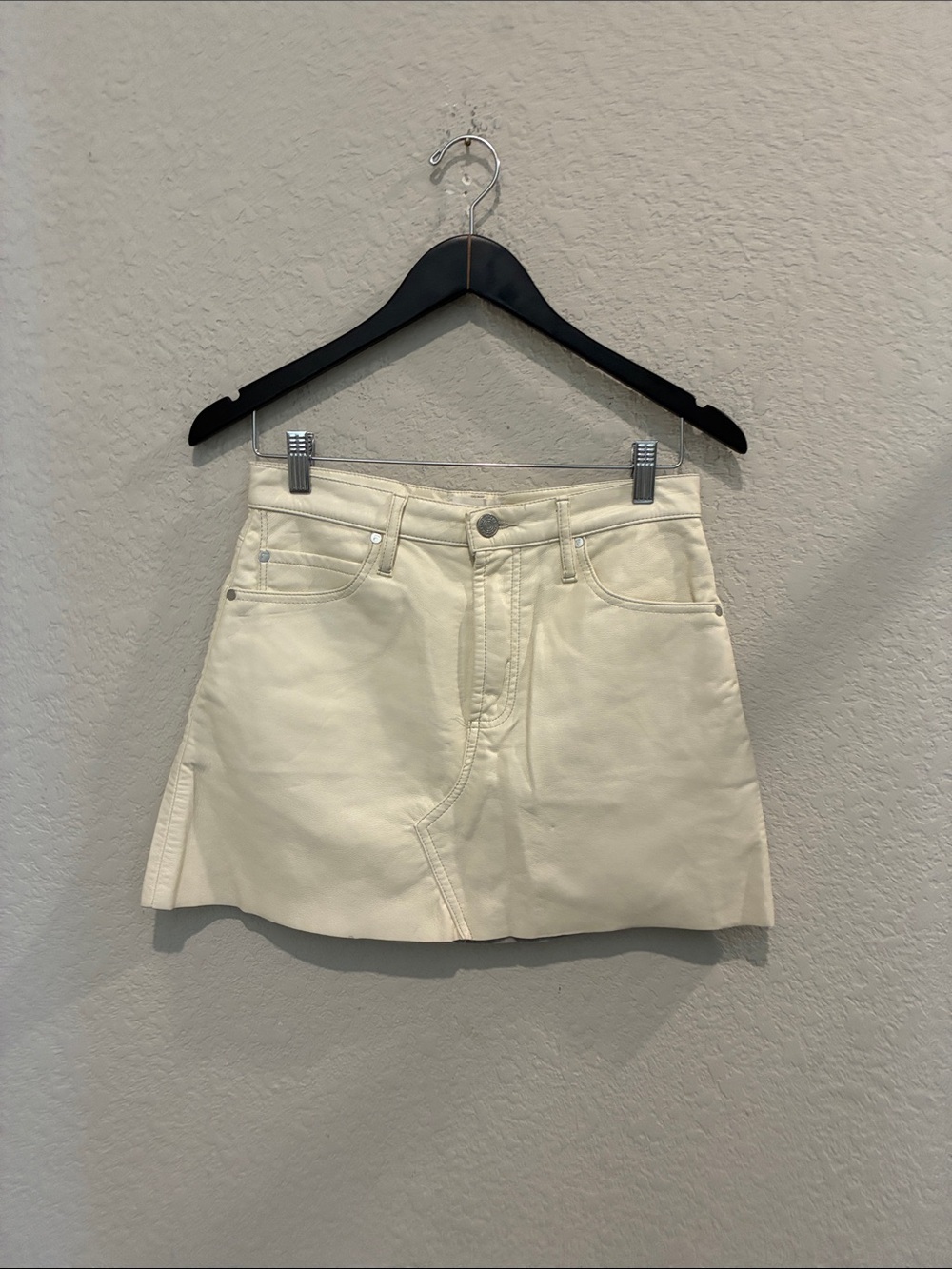 Frame Leather Cream Mini Skirt